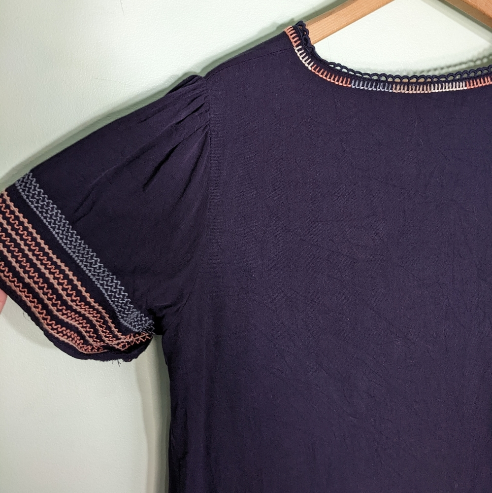 5/$18 Tea n Rose Embroidered Trim Blouse - Picture 7 of 12